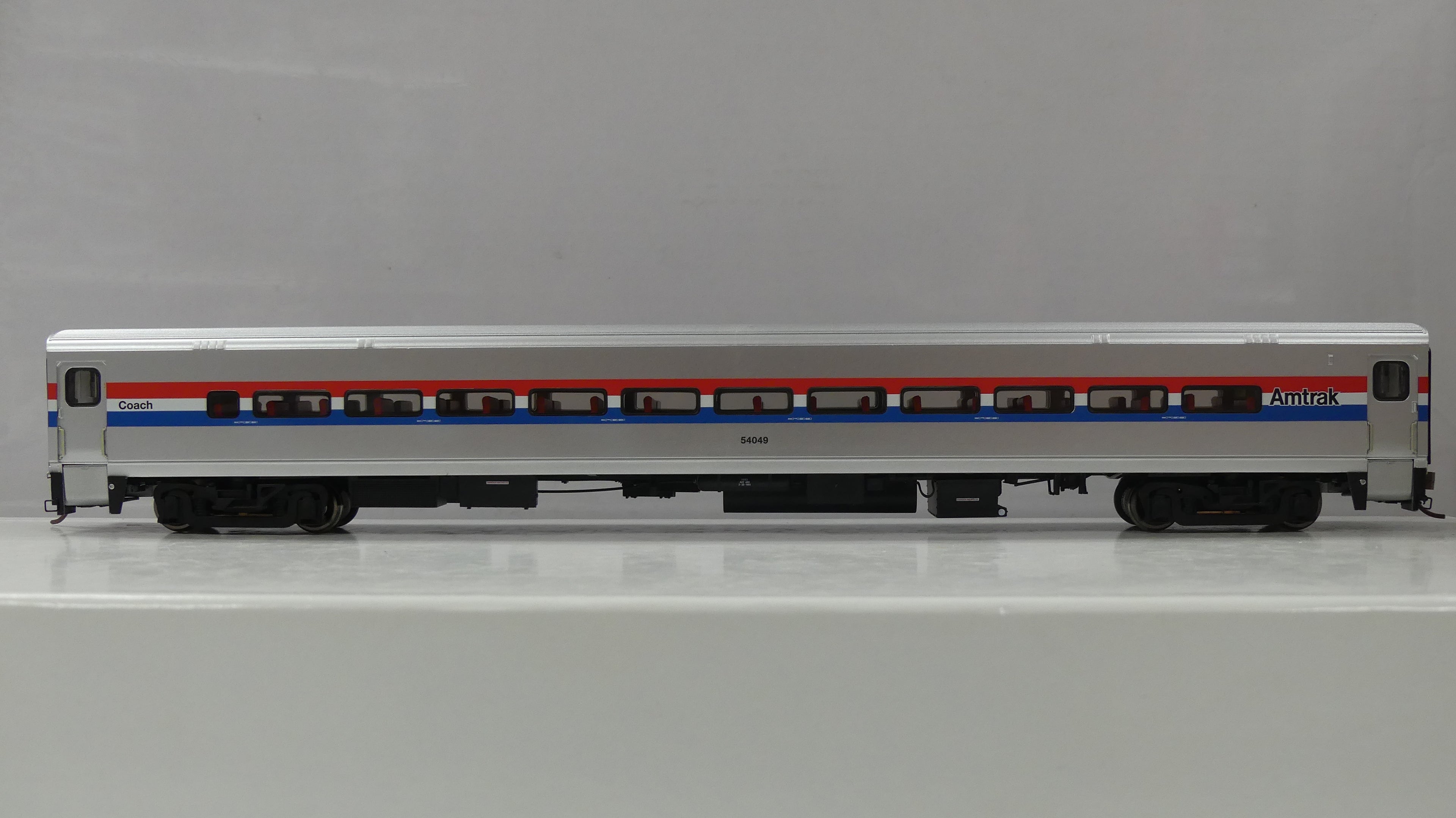 Rapido  Ho Scale Horizon ADA Coach Amtrak Ph III
