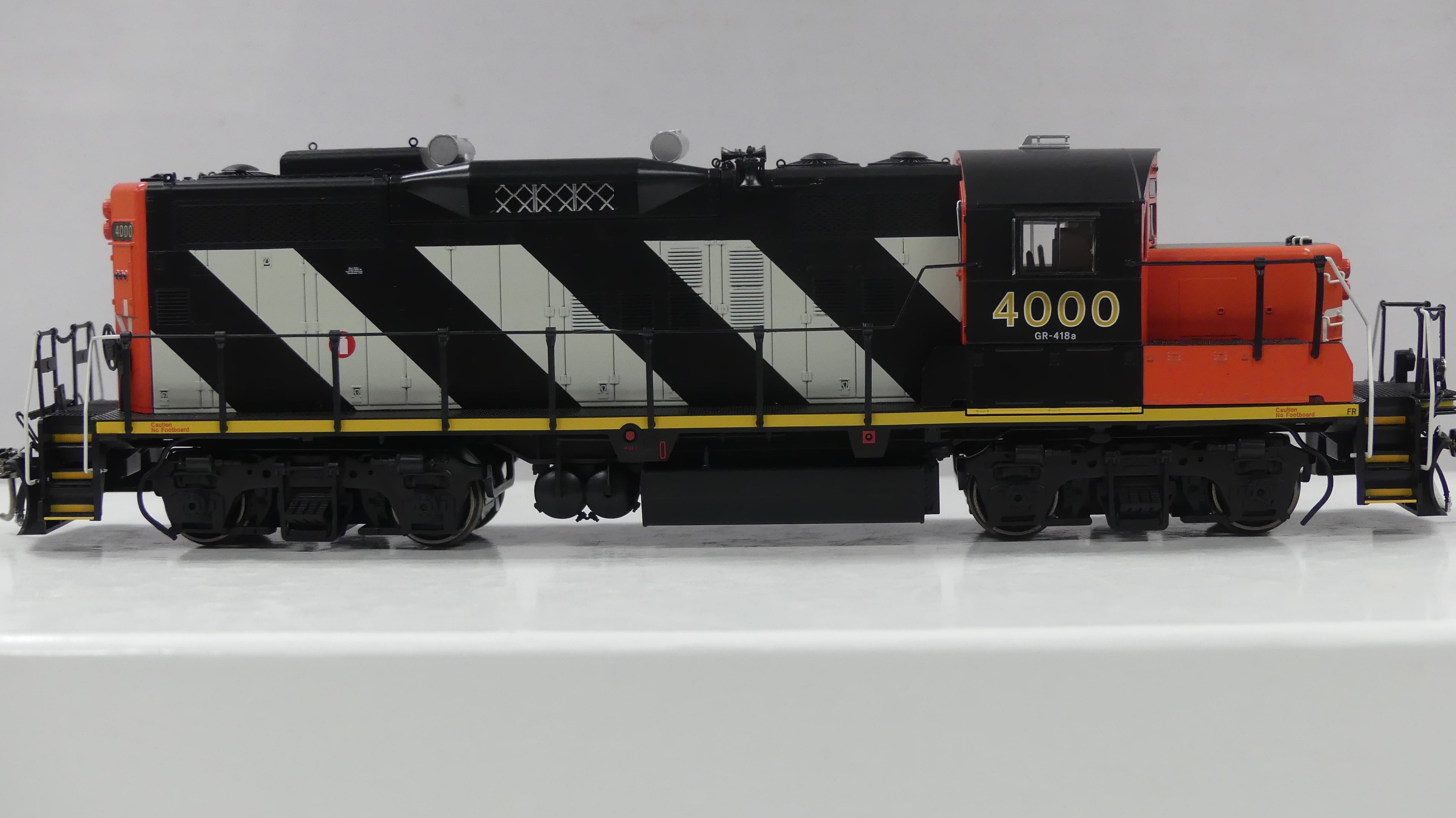 Rapido HO Scale GP9RM Canadian National (Stripe Scheme) DCC Ready