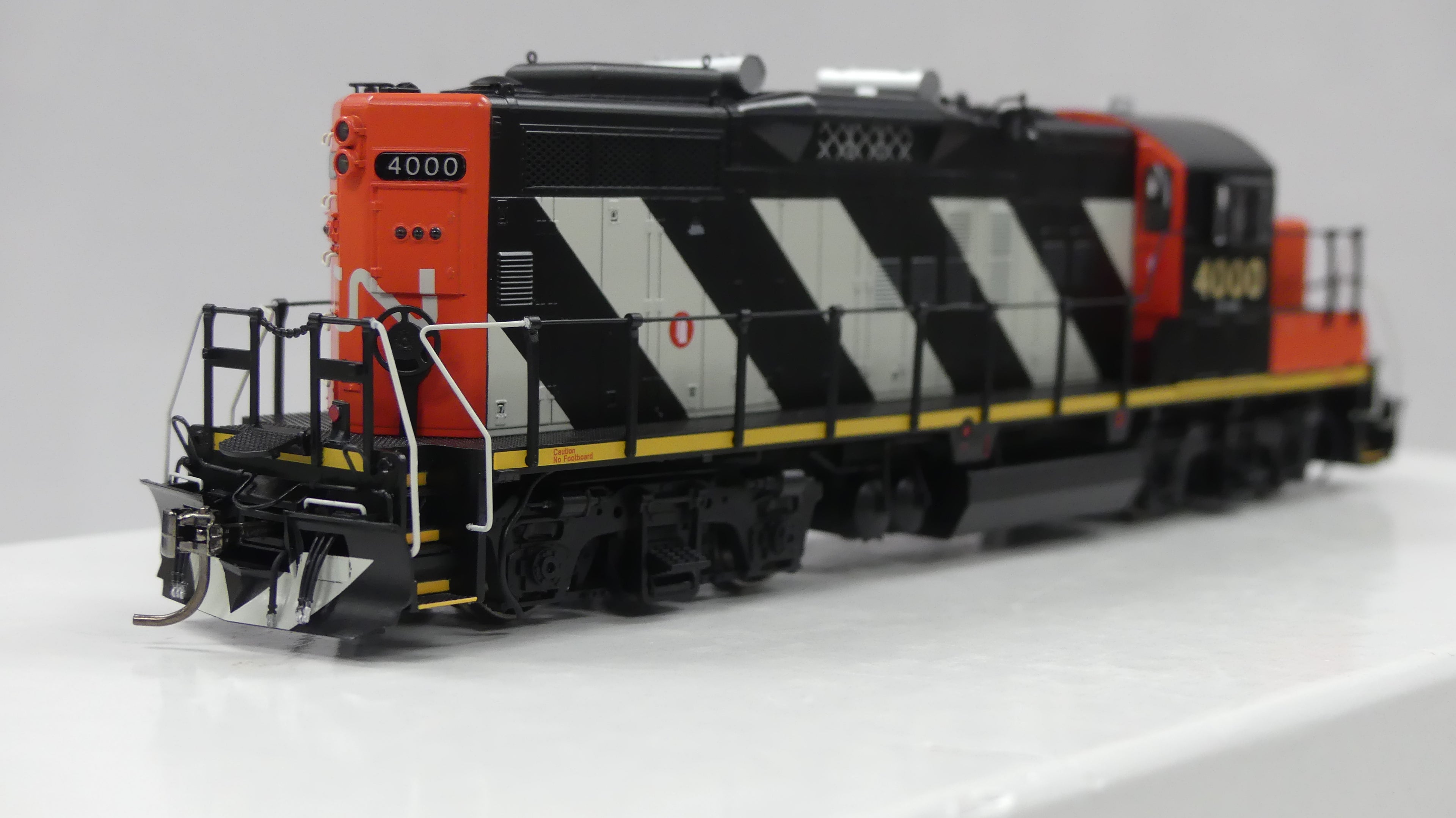 Rapido HO Scale GP9RM Canadian National (Stripe Scheme) DCC Ready