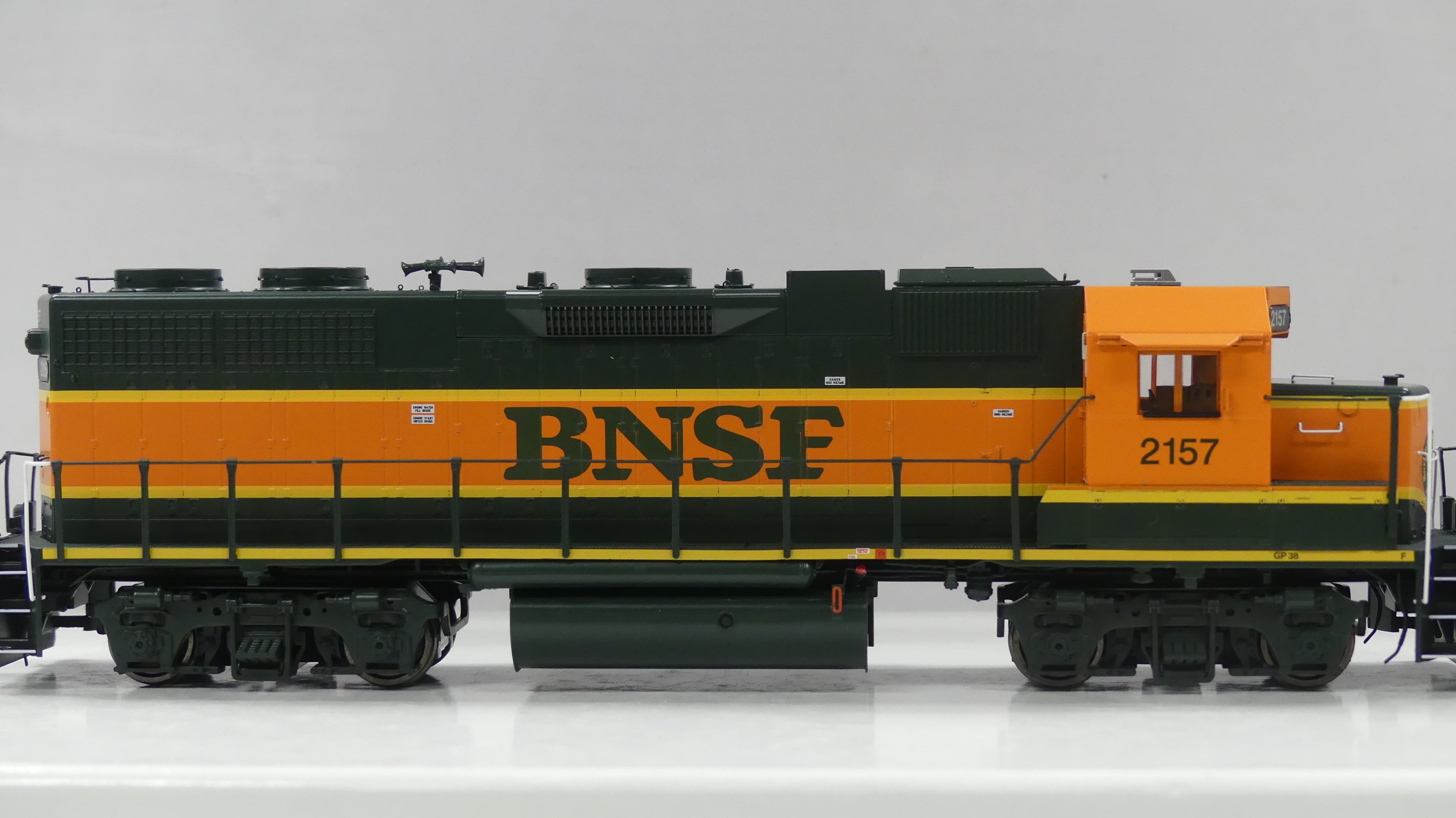 Rapido HO Scale EMD GP38 BNSF (H1) DCC & Sound