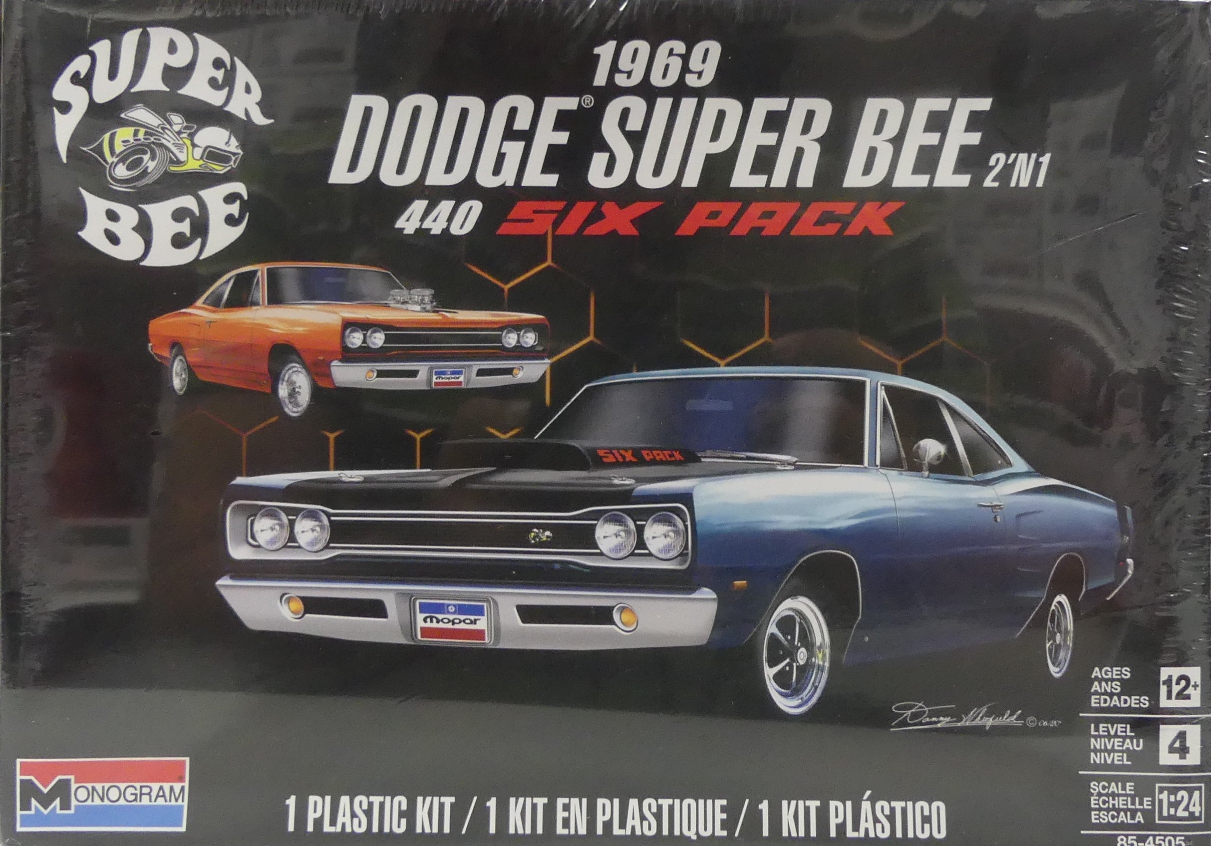 Revell 1/24 69 Dodge Superbee 2n1