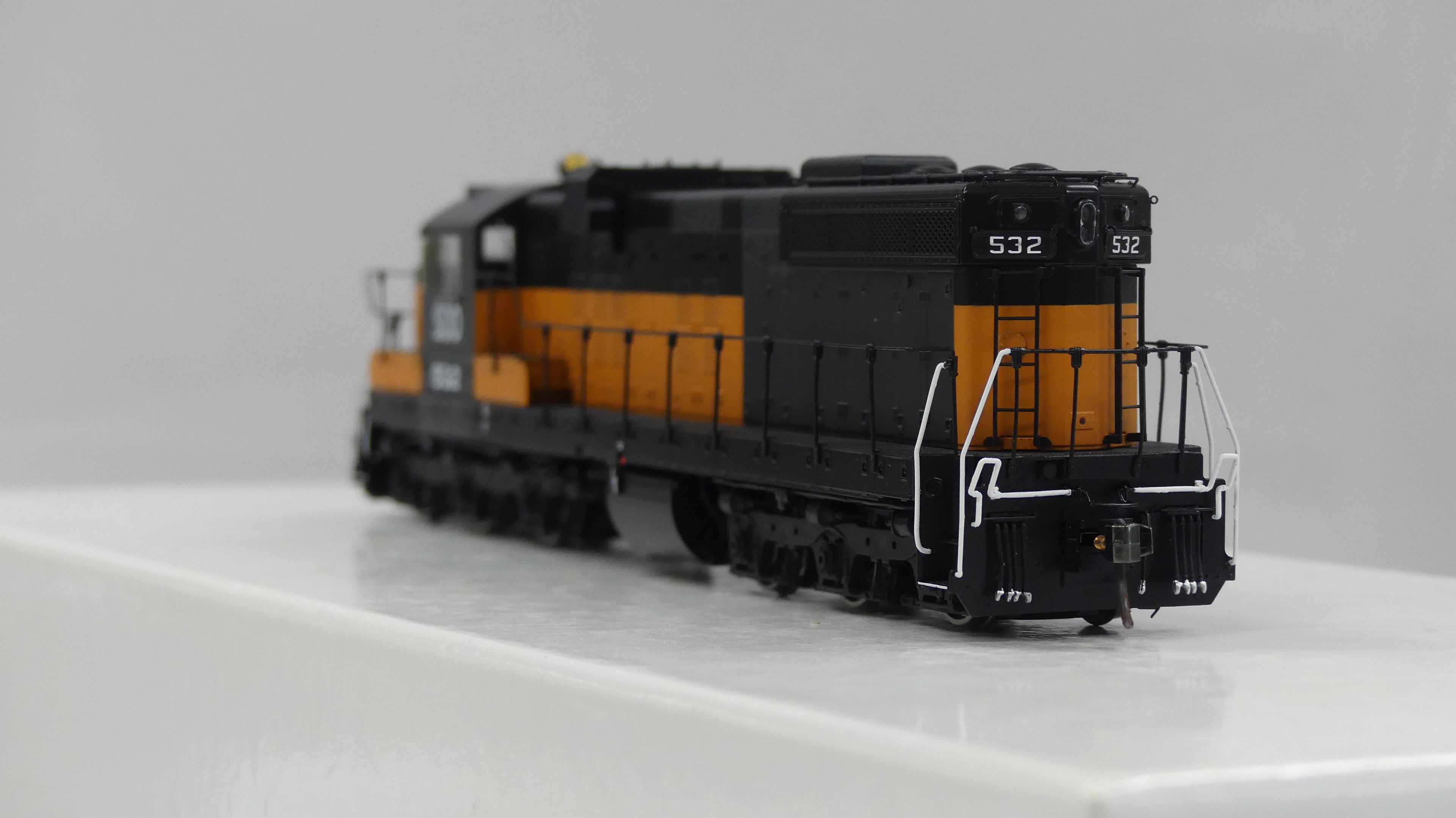 Rapido Ho Scale EMD SD10 Soo Line Ex Milw DCC & Sound