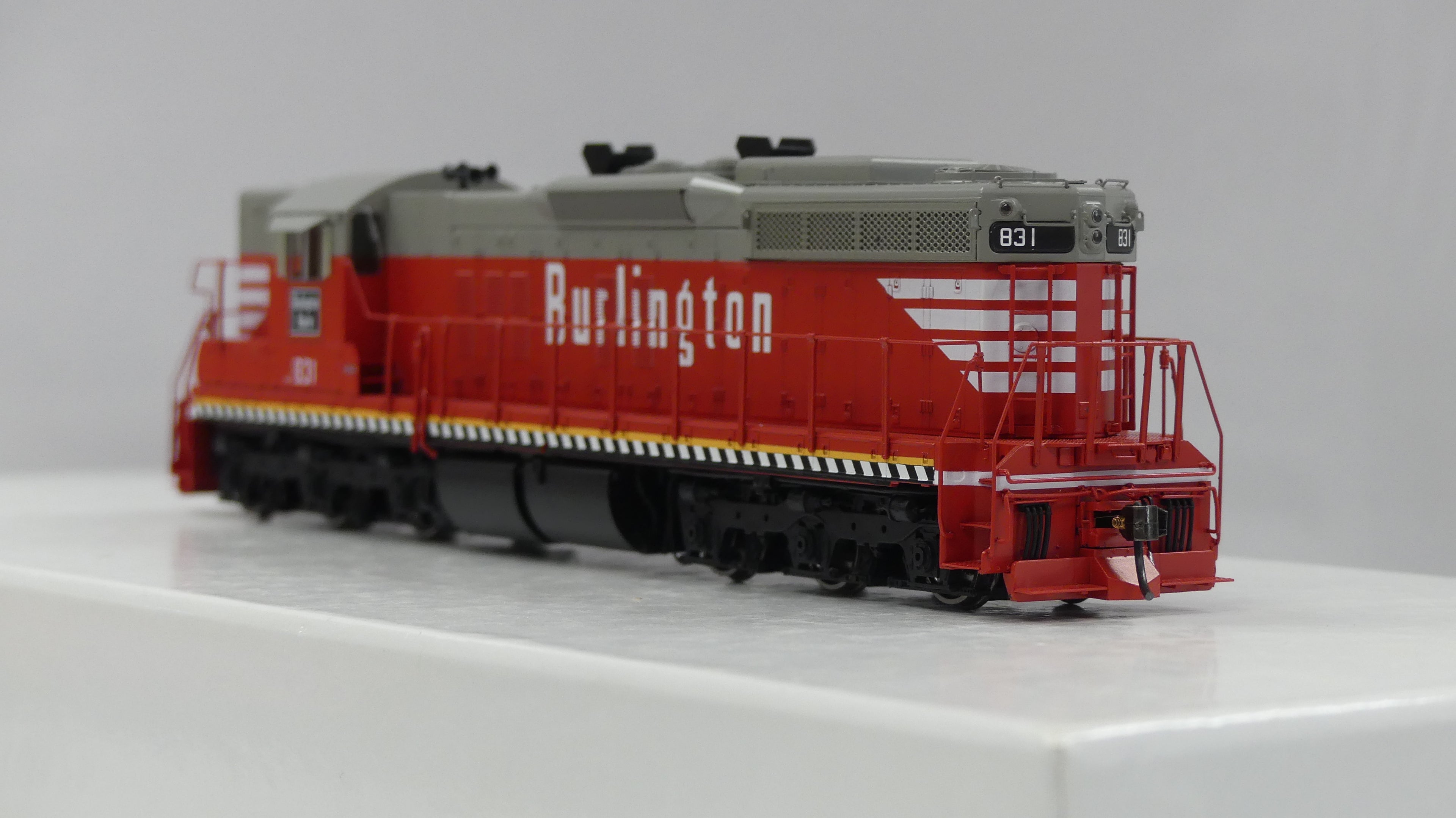 Rapido Ho Scale EMD SD9 Burlington (CB&Q) Striped Sill DCC & Sound