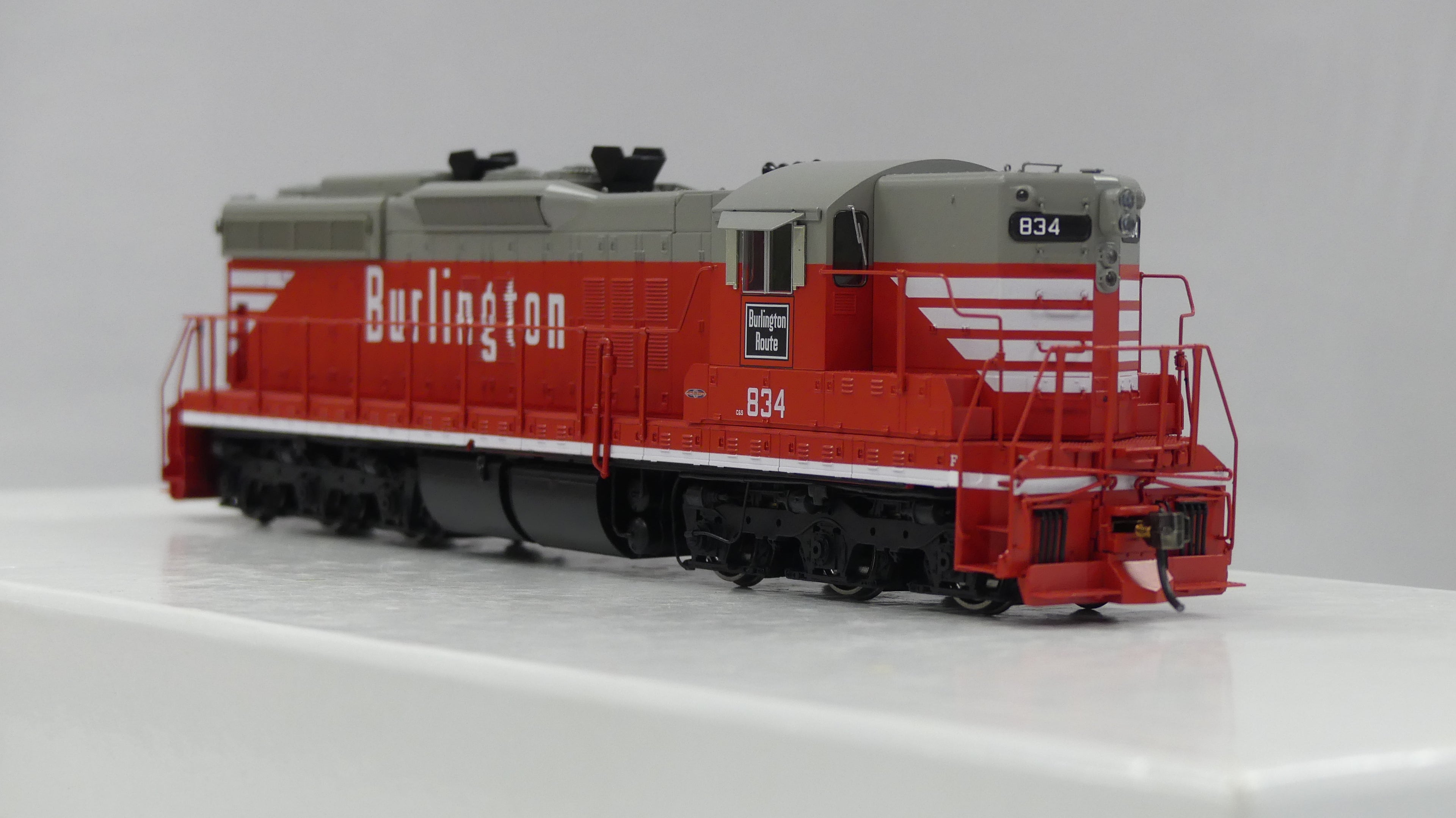 Rapido Ho Scale EMD SD9 Burlington (CB&Q) White Sill DCC & Sound