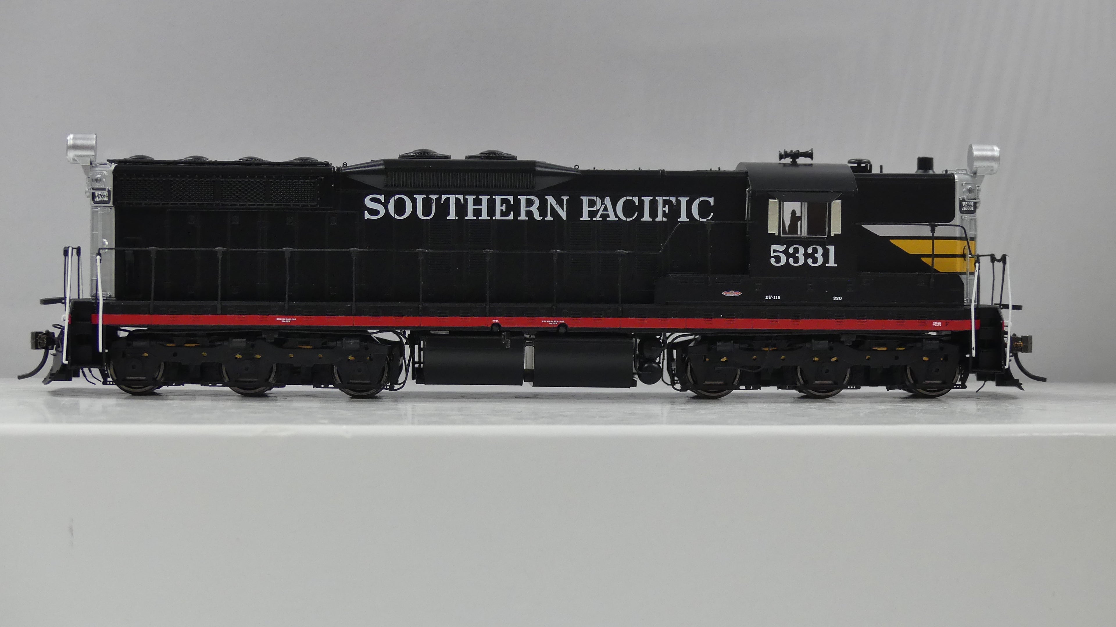 Rapido Ho Scale EMD SD7 Southern Pacific Black Widow Scheme DCC & Sound