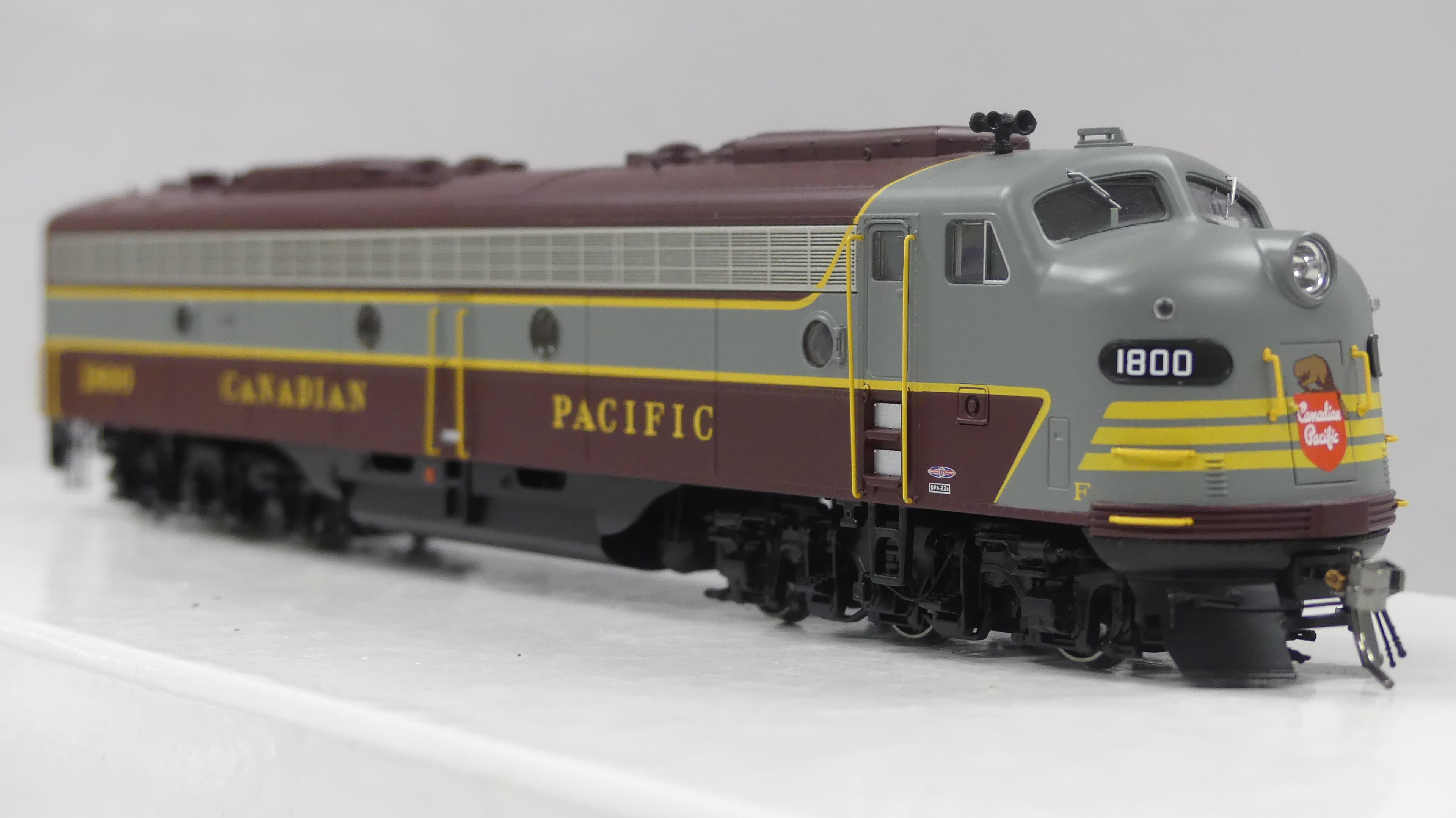 Rapido HO Scale EMD E8 Canadian Pacific (Later Maroon) DCC & Sound