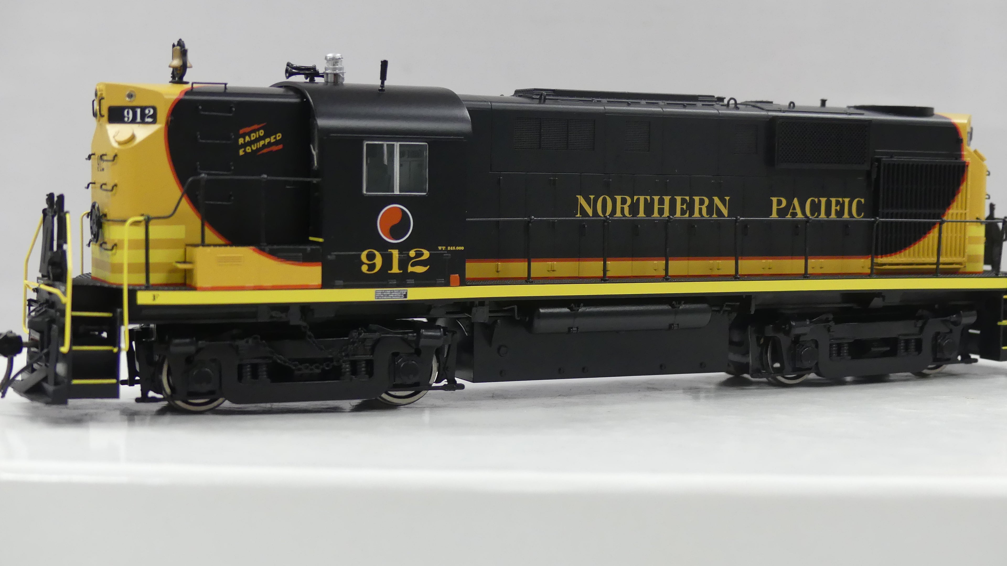 Rapido Ho Scale ALCO RS11 Northern Pacific DCC & Sound