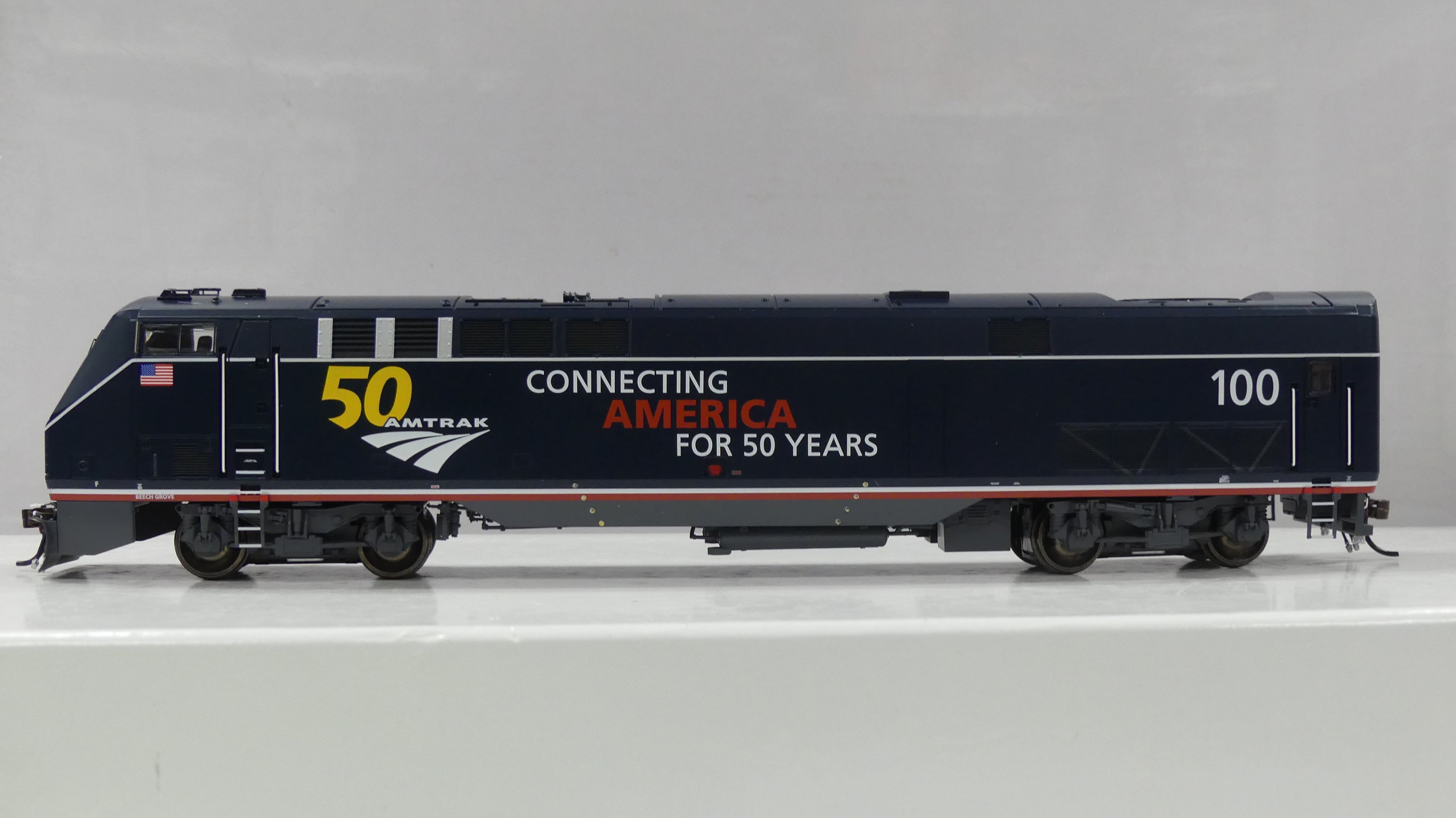 Athearn Genesis HO Scale AMD103/P42 Amtrak/50th Anniversary Midnight Blue #100 DCC & Sound