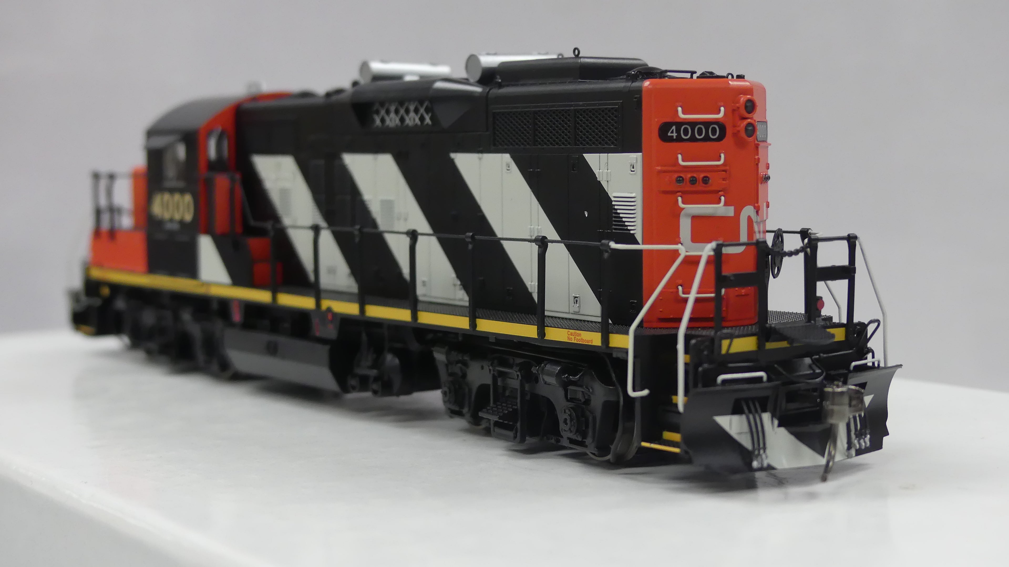 Rapido HO Scale GP9RM Canadian National (Stripe Scheme) DCC & Sound