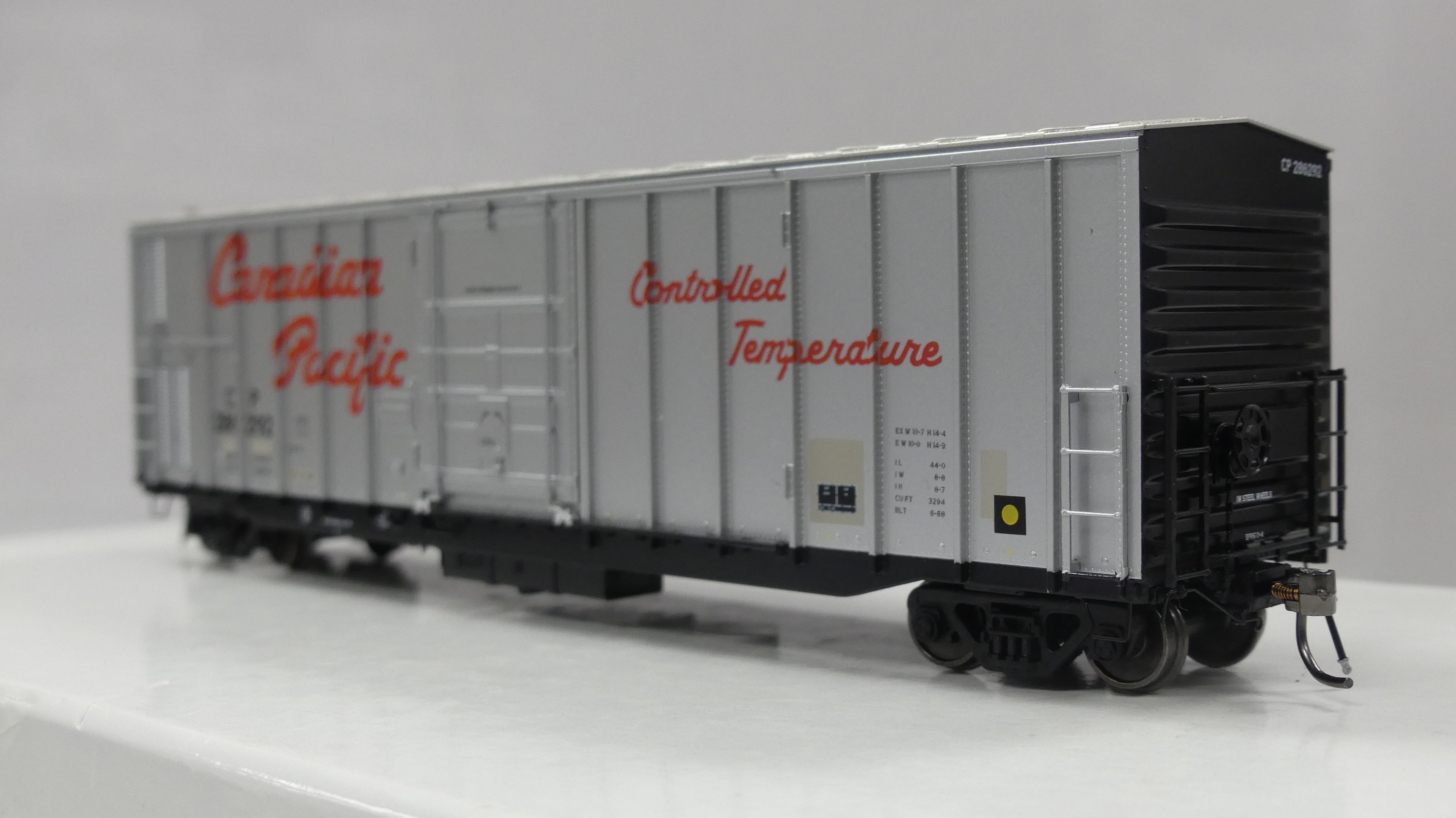 Rapido HO Scale NSC 3294 CU.fT. CP Mechanical Reefer Script Logo (Late) Single Car