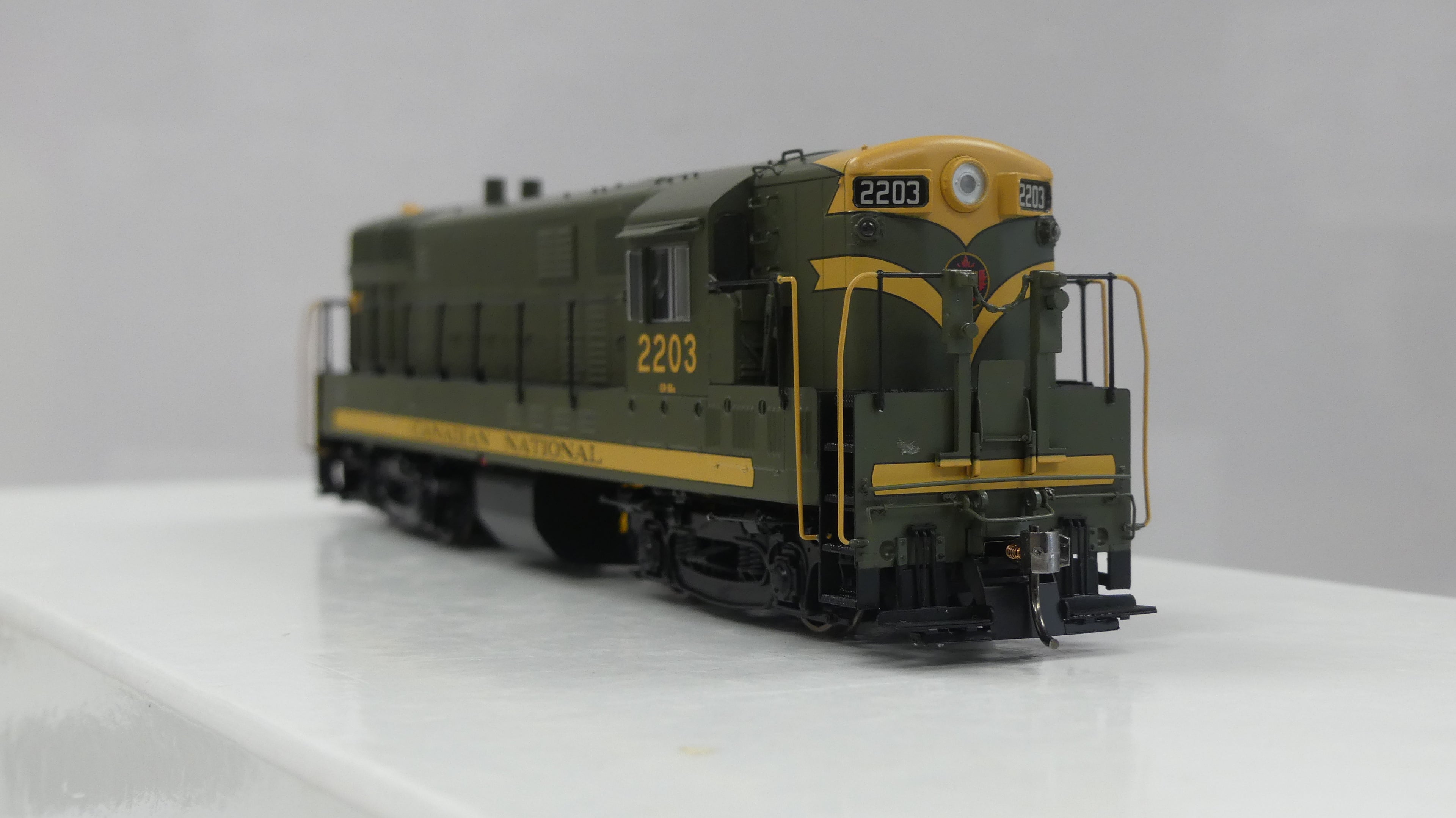 Rapido Ho Scale Fairbanks Morse H16-44 Canadian National CNR DCC & Sound