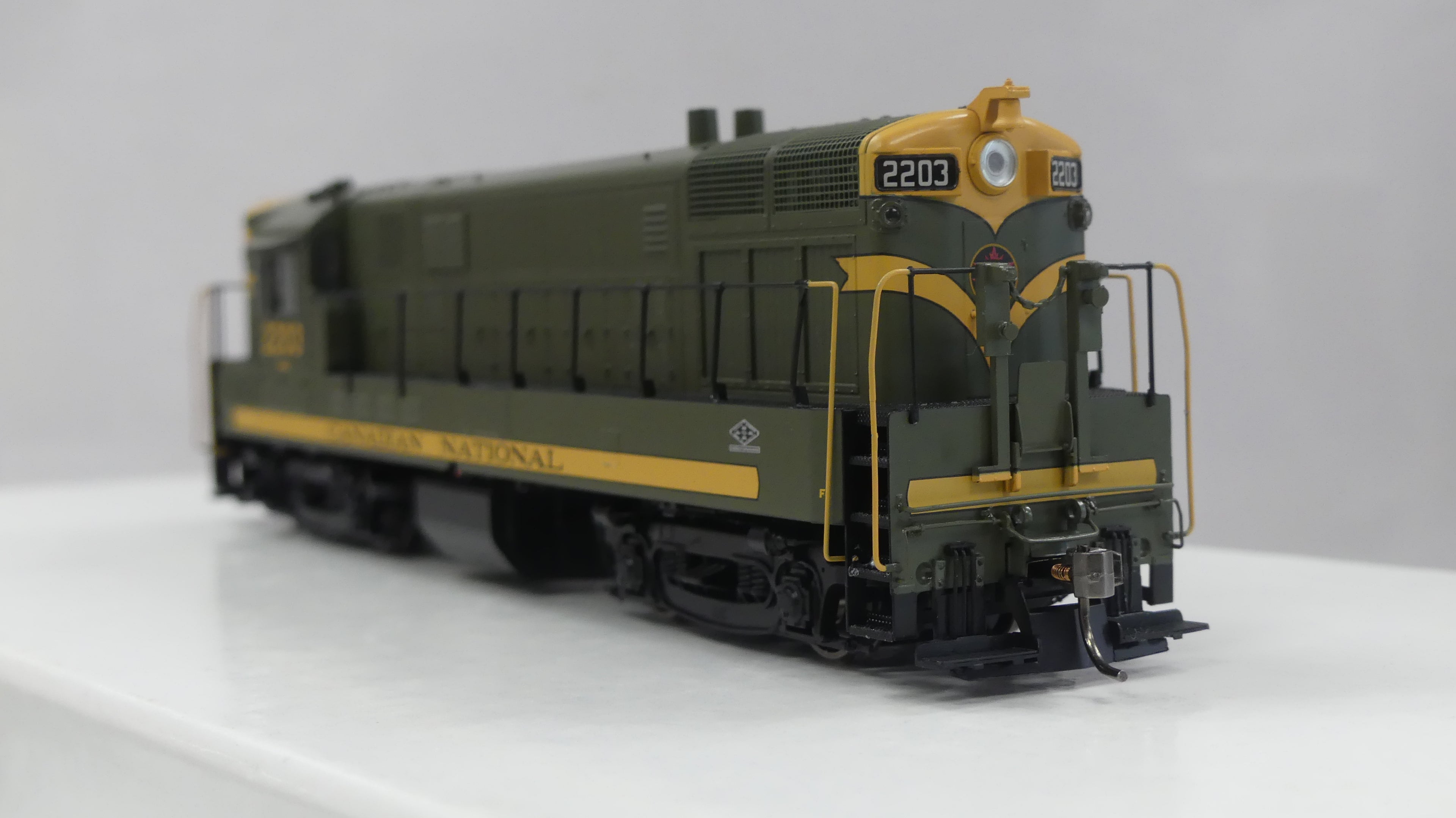 Rapido Ho Scale Fairbanks Morse H16-44 Canadian National CNR DCC & Sound