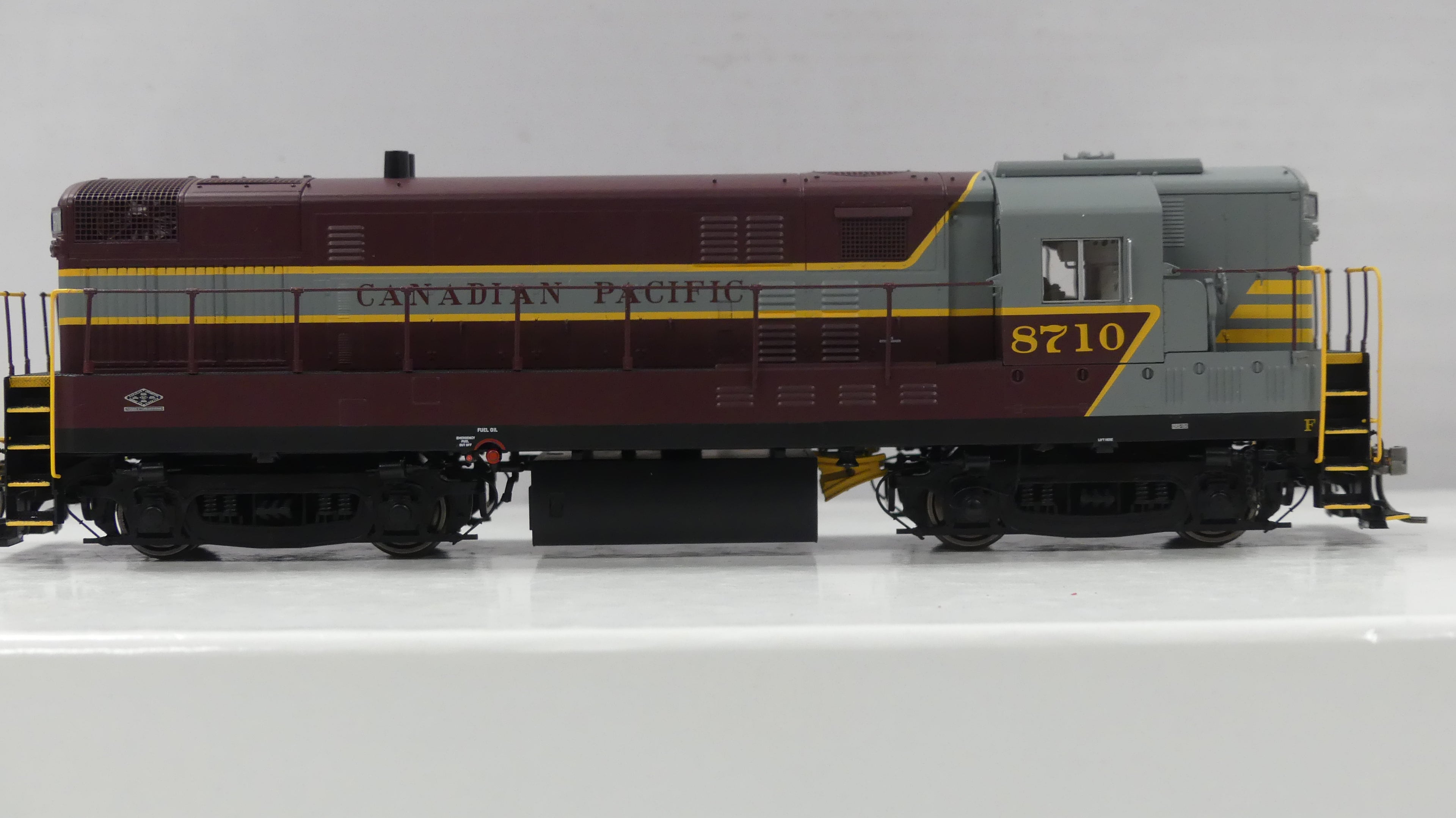 Rapido Ho Scale Fairbanks Morse H16-44 Canadian Pacific (Block) CPR DCC & Sound