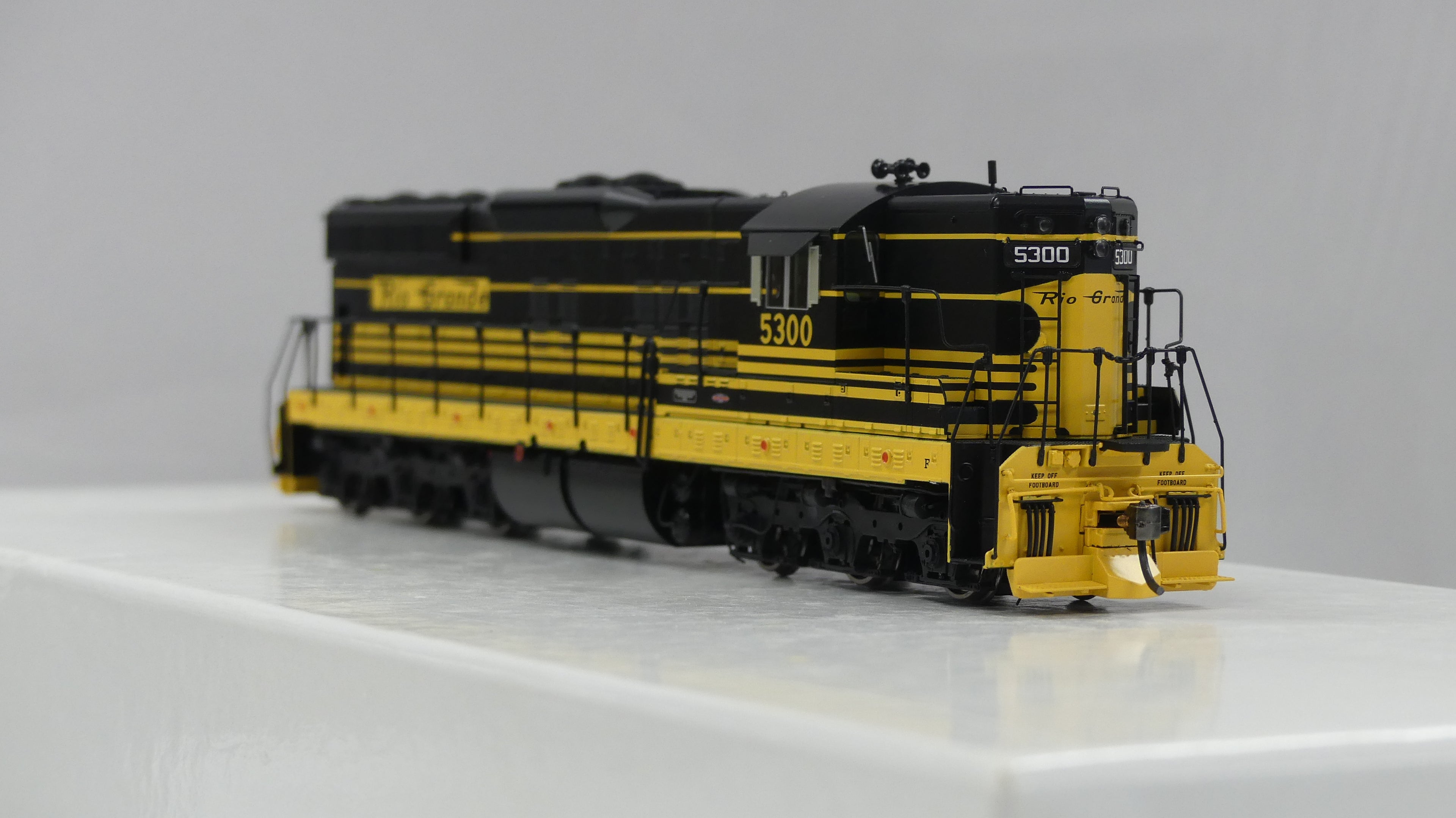 Rapido Ho Scale EMD SD7 Denver & Rio Grande Western DCC & Sound