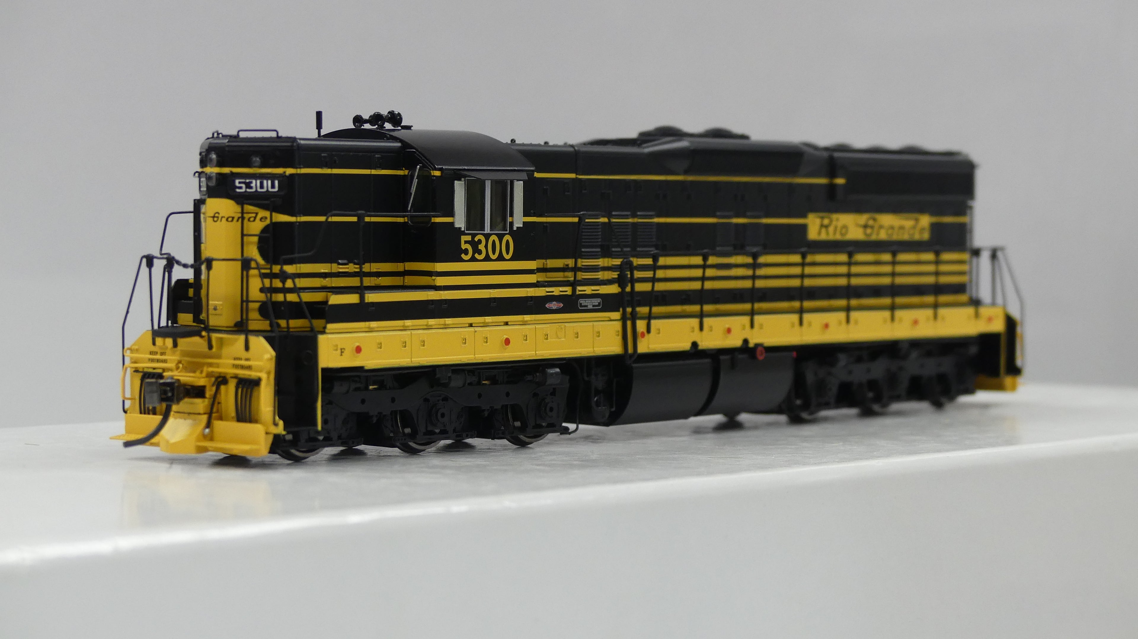 Rapido Ho Scale EMD SD7 Denver & Rio Grande Western DCC & Sound