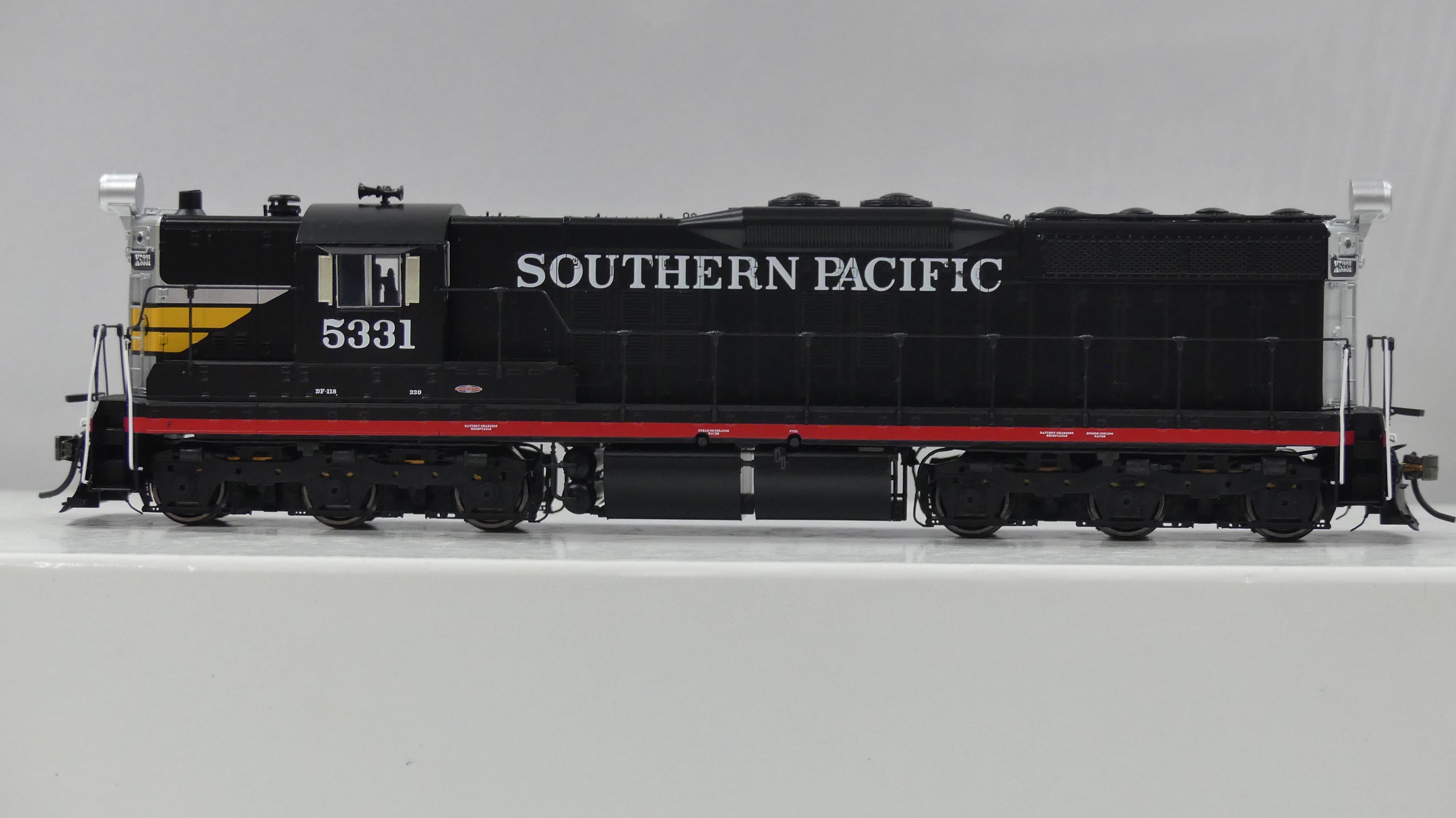 Rapido Ho Scale EMD SD7 Southern Pacific Black Widow Scheme DCC & Sound