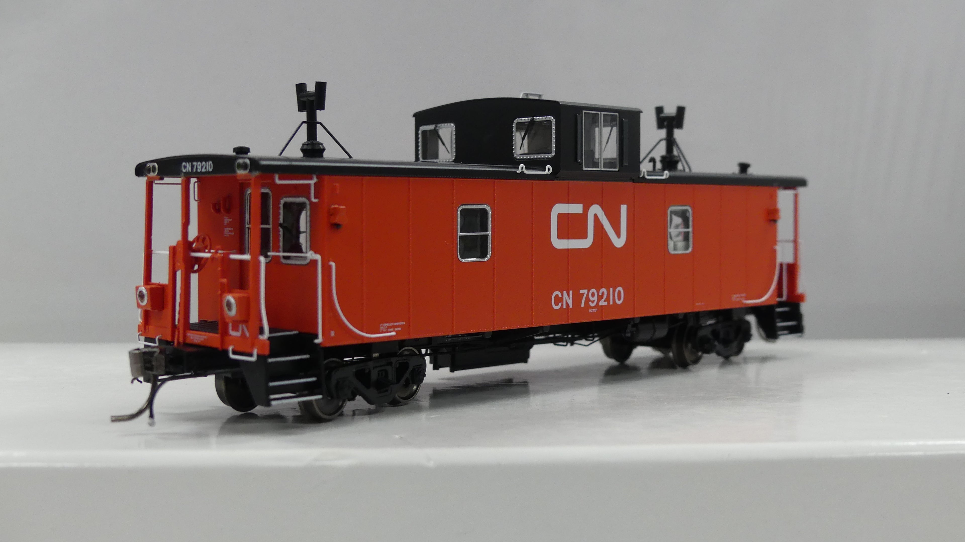 Rapido HO Scale Hawker Siddeley CN Caboose Late W/ Black Steps