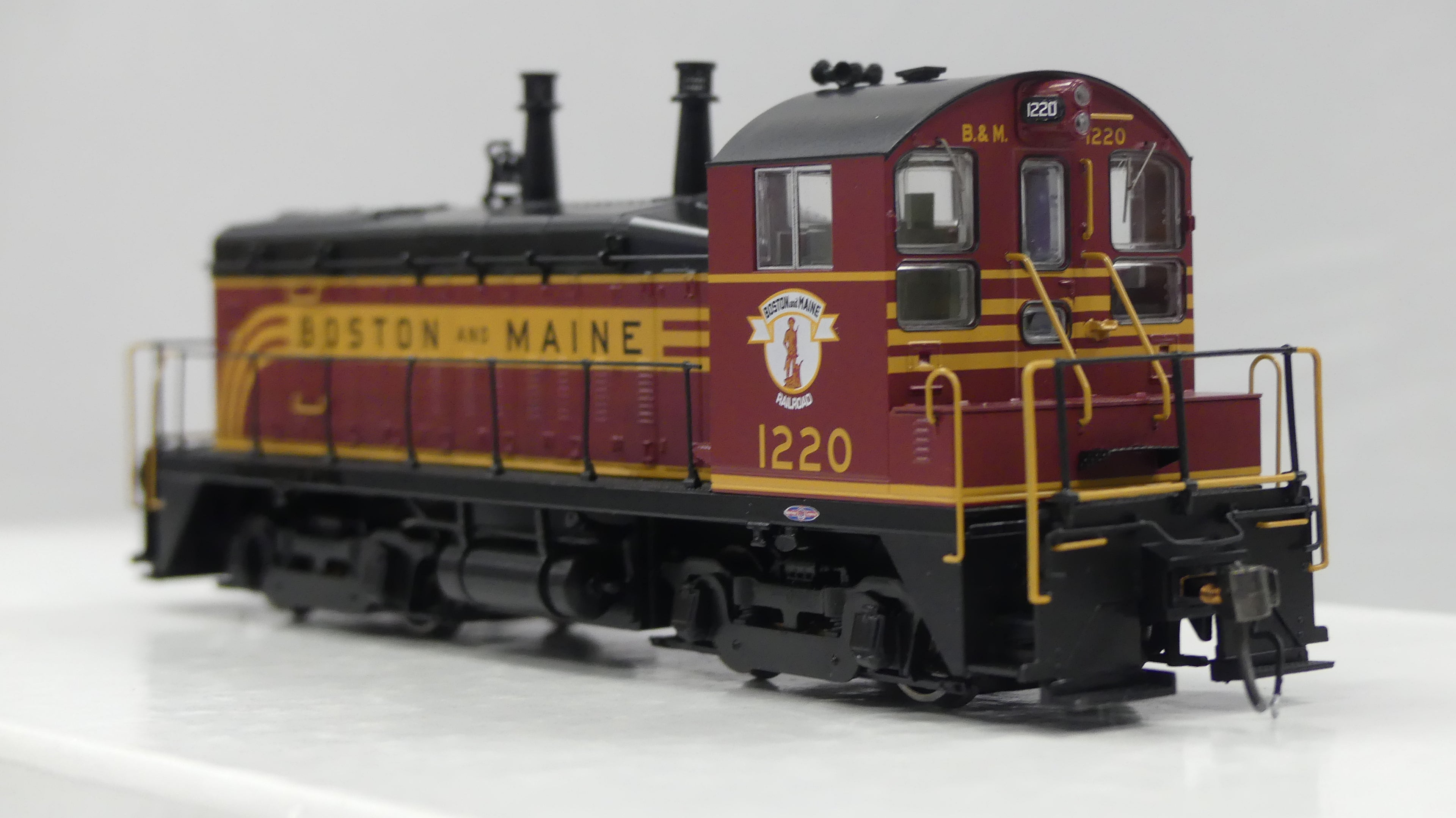 Rapido HO Scale EMD SW9 Boston & Maine (As delivered) DCC Ready
