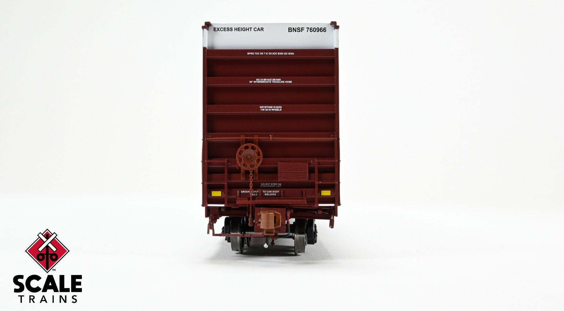 Rivet Counter HO Scale Trinity 60' 7500 12' Plug-Door High-Cube Boxcar, BNSF/Wedge/Conspicuity Stripes #760966